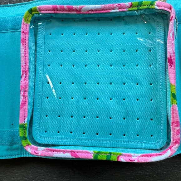Lilly Pulitzer First Impressions Travel Jewelry Case with 4 compartments, 8”x8” - Picture 5 of 8